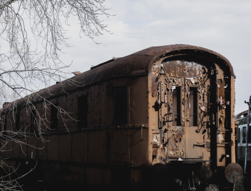 Zwischen Rollkoffern und Geisterzügen: Warum das „System Sylt“ auf der Schiene zu entgleisen droht Zwischen Rollkoffern und Geisterzügen: Warum das „System Sylt“ auf der Schiene zu entgleisen droht