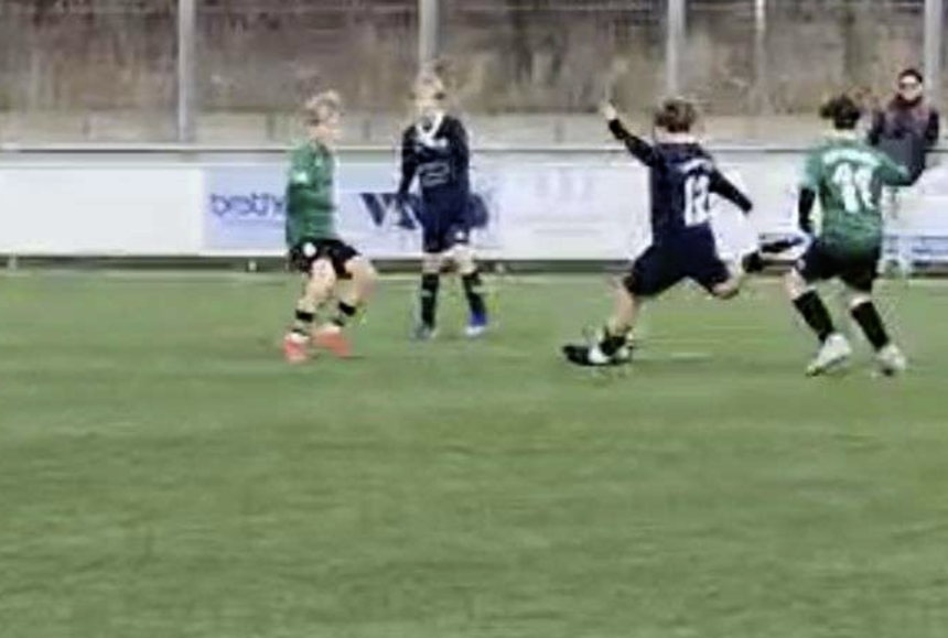 Tinnumer Schützenfest: Team Sylt D1 überrollt Hattstedt mit 15-Tore-Gala