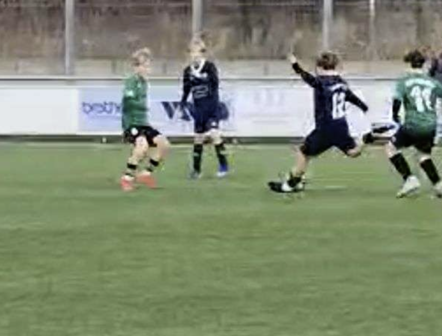 Tinnumer Schützenfest: Team Sylt D1 überrollt Hattstedt mit 15-Tore-Gala Tinnumer Schützenfest: Team Sylt D1 überrollt Hattstedt mit 15-Tore-Gala