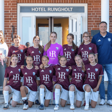 Rungholt-Familie Erdmann macht’s vor: Luxushotel Kampen unterstützt Jugendfussball auf Sylt